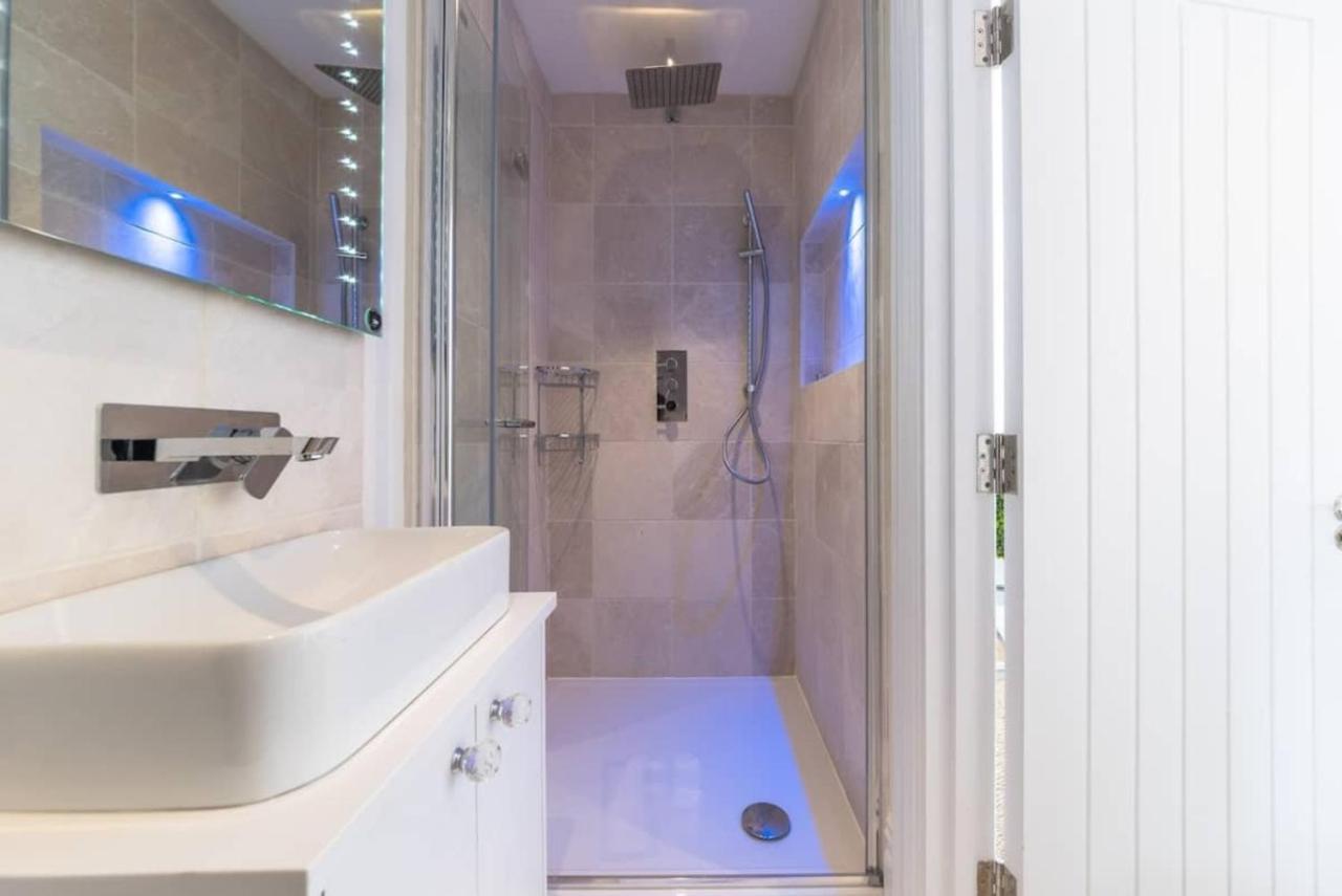 Luxury 2 Bed Apartment With Sw Facing Terrace London Exteriör bild